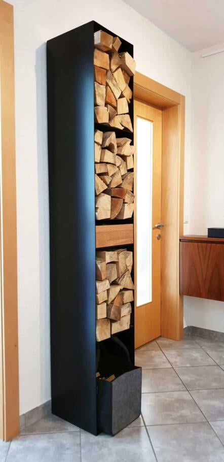 kaminholzregal-innen-metall-schwarz-stahl-modern-design-interior-flur-mit-soft-close-schublade-classic-056