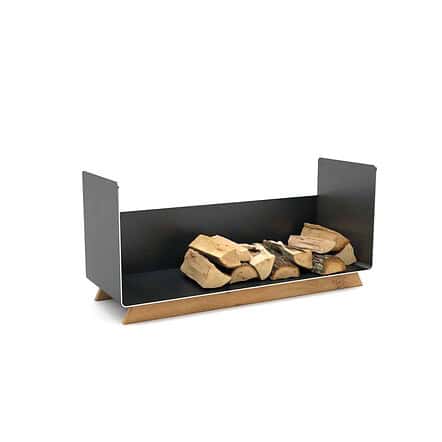 kaminholzregal-innen-wohnzimmer-metall-modern-design-holz-eiche-massivholz-stahl-elegant-kaminholz-aufbewahrung-brennholzregal-schwarz-simply-timeless-10