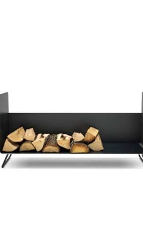 kaminholzregal-wohnzimmer-metall-modern-design-holz-stahl-innen-elegant-kaminholz-aufbewahrung-brennholzregal-schwarz-grau-simply-timeless-4