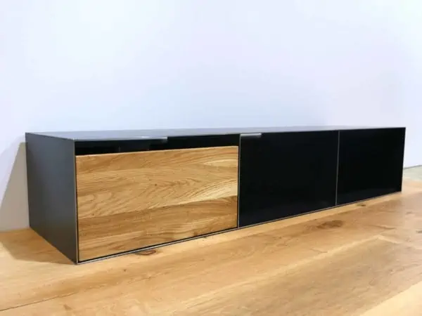 lowboard-tv-holz-schwarz-eiche-grau-massivholz-industrial-design-metall-modern-wohnzimmer-designer-moebel-wildeiche-industriedesign-stahl-stahlzart