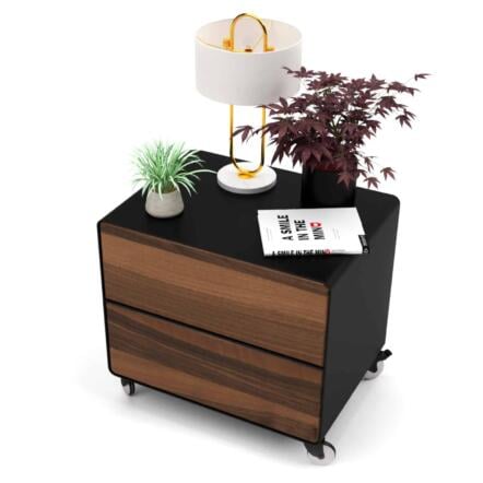 nachttisch-schwarz-holz-metall-modern-industrial-design-massivholz-nussbaum-mit-schublade-auf-rollen-stahlzart