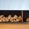 kaminholzregal-metall-innen-schwarz-mit-rueckwand-modern-design-wohnzimmer-brennholzregal-kaminholz-aufbewahrung-trennwand-holz-eiche-magnetisch-verschiebbar-stahlzart-magic-3
