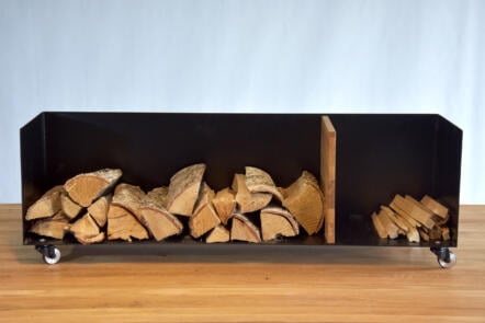 kaminholzregal-metall-innen-schwarz-mit-rueckwand-modern-design-wohnzimmer-brennholzregal-kaminholz-aufbewahrung-trennwand-holz-eiche-magnetisch-verschiebbar-stahlzart-magic-3