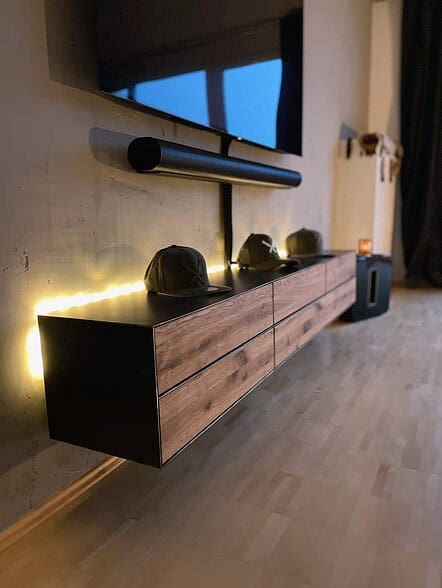 lowboard-haengend-schwarz-grau-holz-eiche-metall-modern-design-wonzimmer-massivholz-wildeiche-mit-led-beleuchtung-industrial-stahlzart