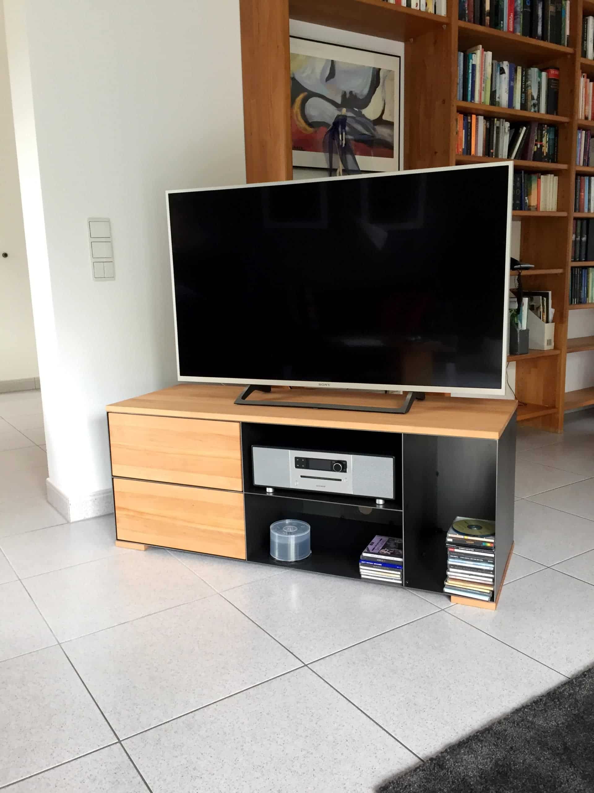 lowboard-tv-holz-schwarz-massiv-grau-massivholz-metall-industrial-modern-design-wohnzimmer-mit-2-schubladen-buche-kernbuche-nach-mass-stahlzart