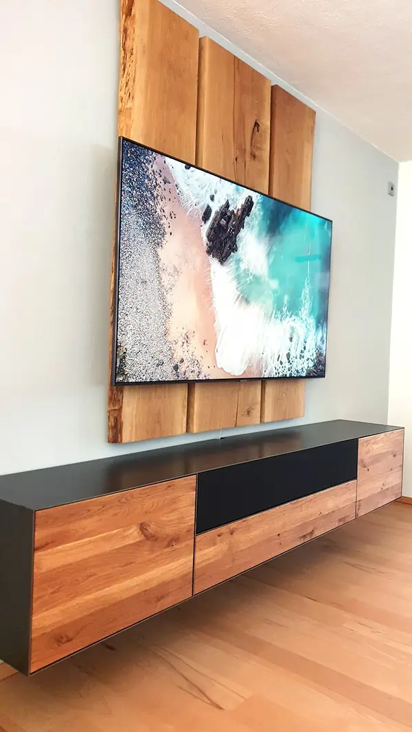 tv-lowboard-haengend-240-cm-modern-holz-eiche-massiv-design-schwarz-kabelfuehrung-massivholz-wildeiche-grau-industrial-breit-hifi-schubladen-wohnzimmer-akustikstoff-klappe-stahlzart